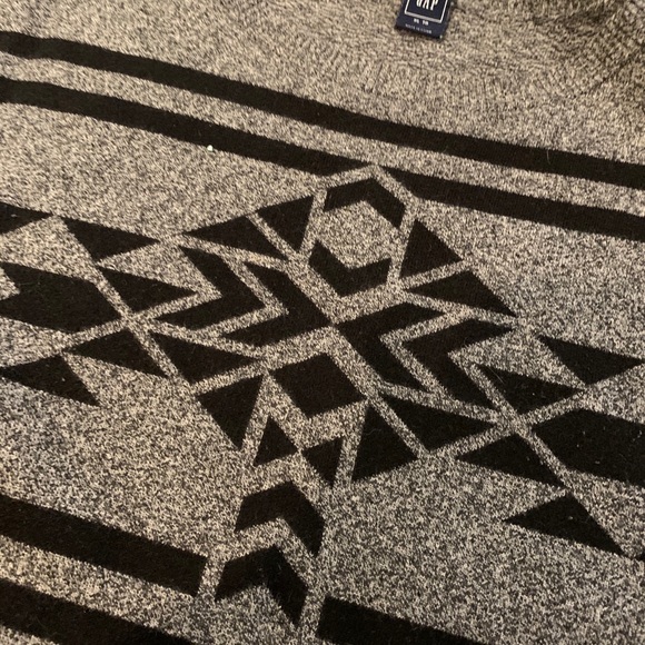 GAP chevron sweater - Picture 2 of 2